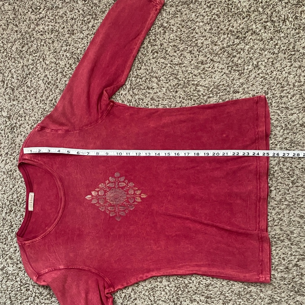 FRIENDS Deep Red Knit Top - Picture 9 of 11